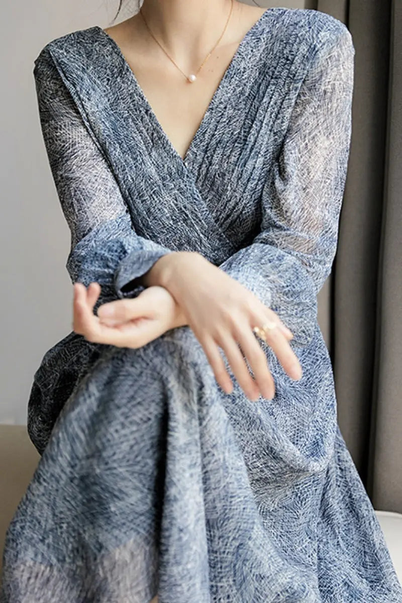 100 Mulberry Silk Blue Long-Sleeve Hand Pleated Midi Dress