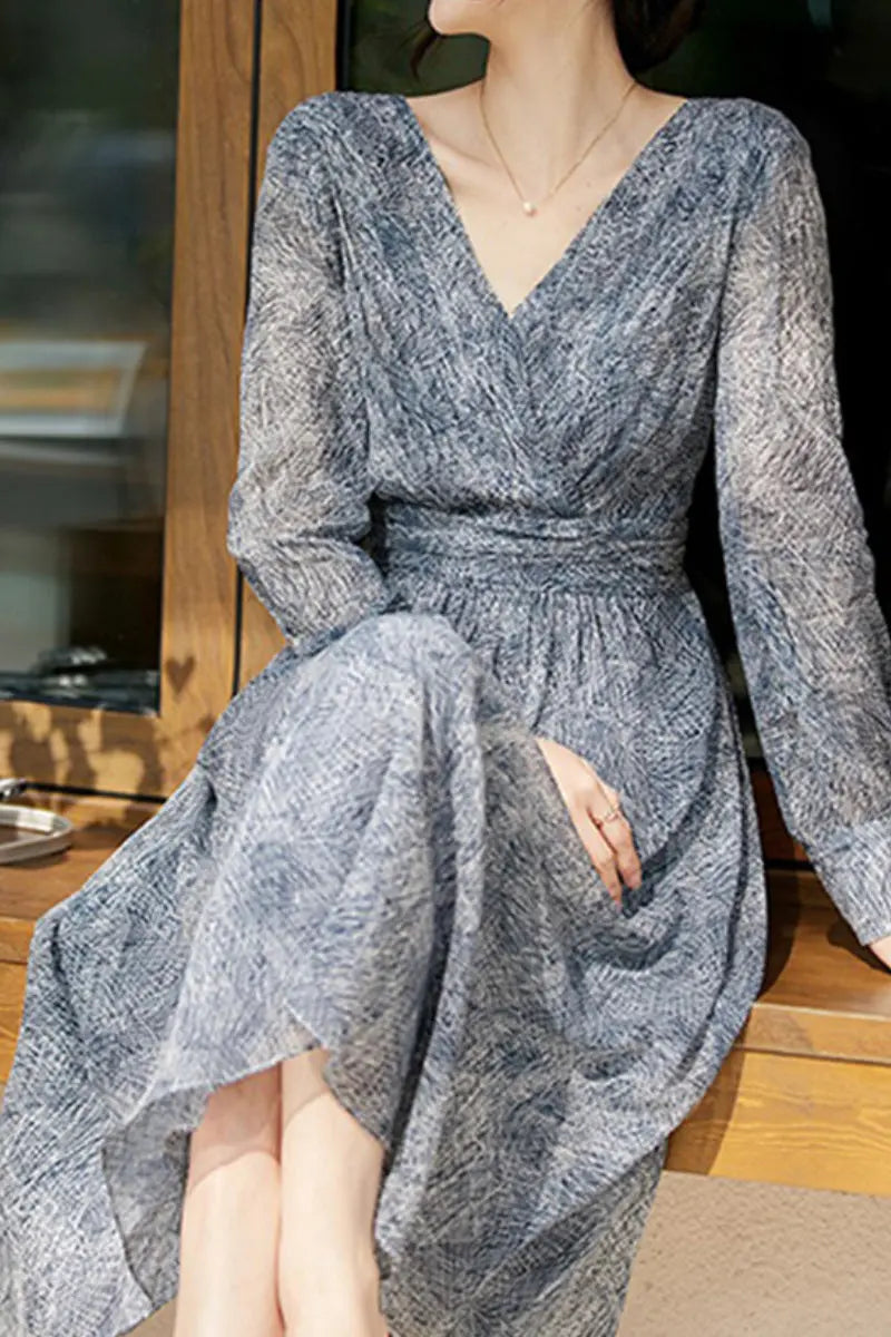 100 Mulberry Silk Blue Long-Sleeve Hand Pleated Midi Dress