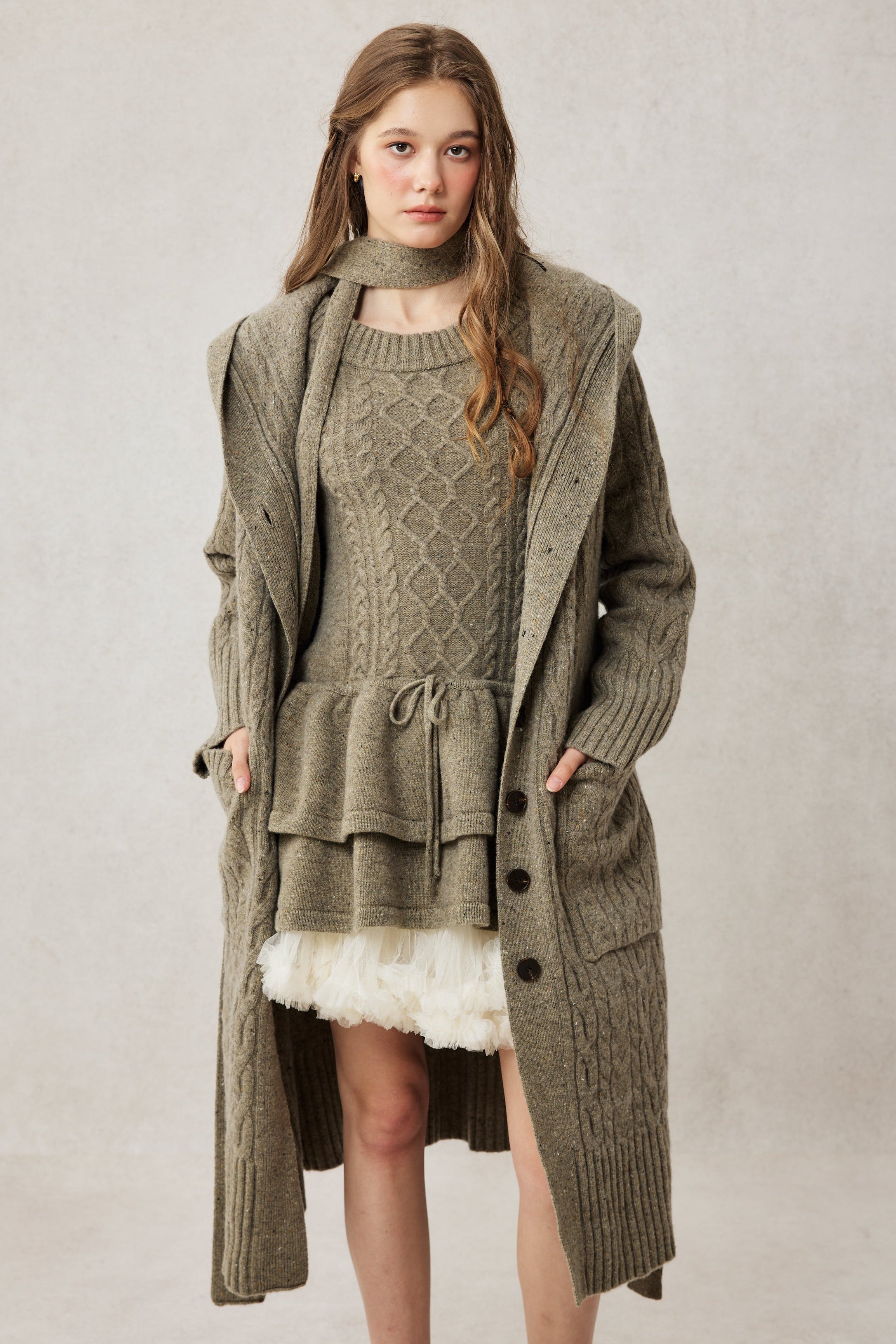 Hudson 15 | 100% wool hooded cardigan coat