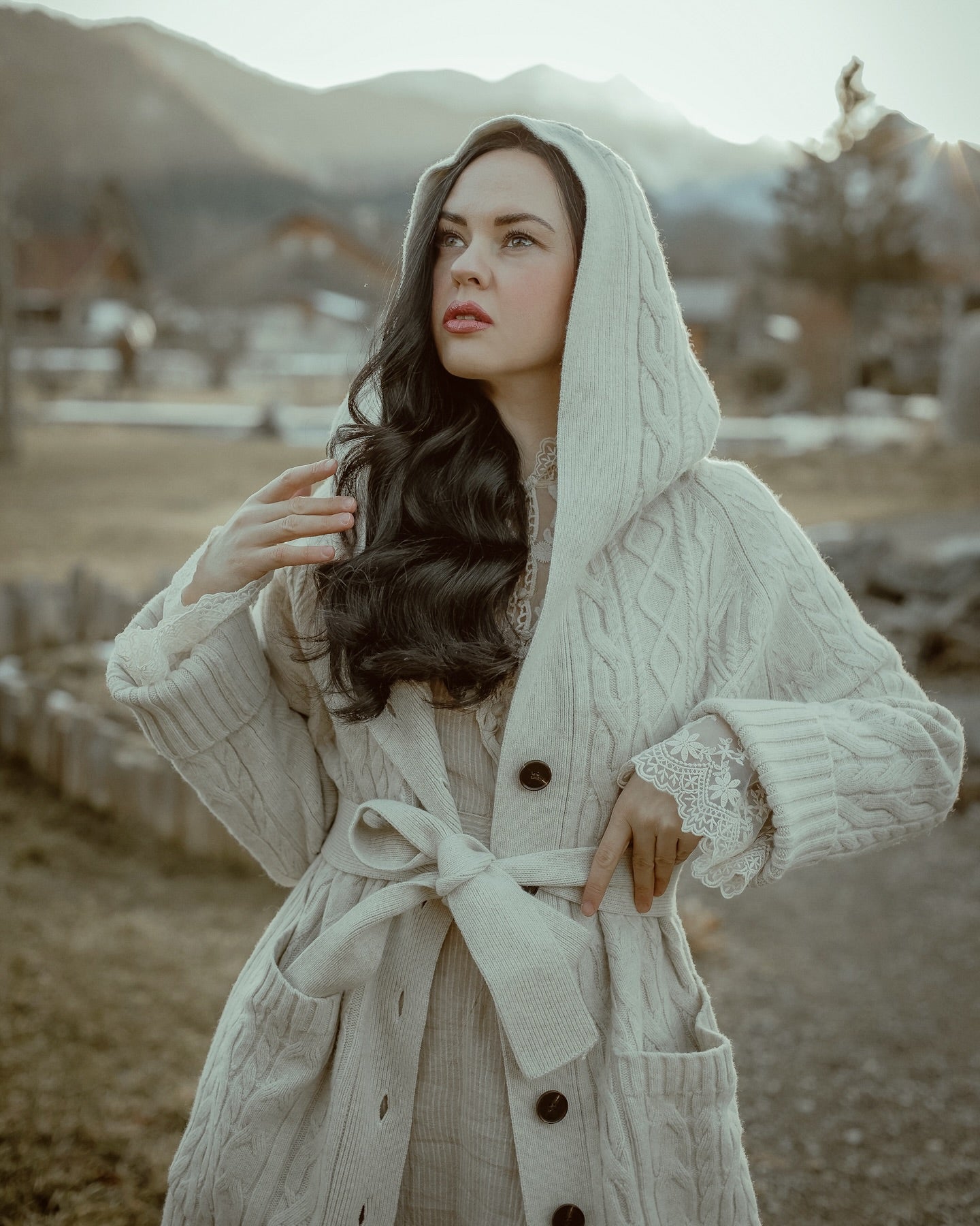 Hudson 15 | 100% wool hooded cardigan coat