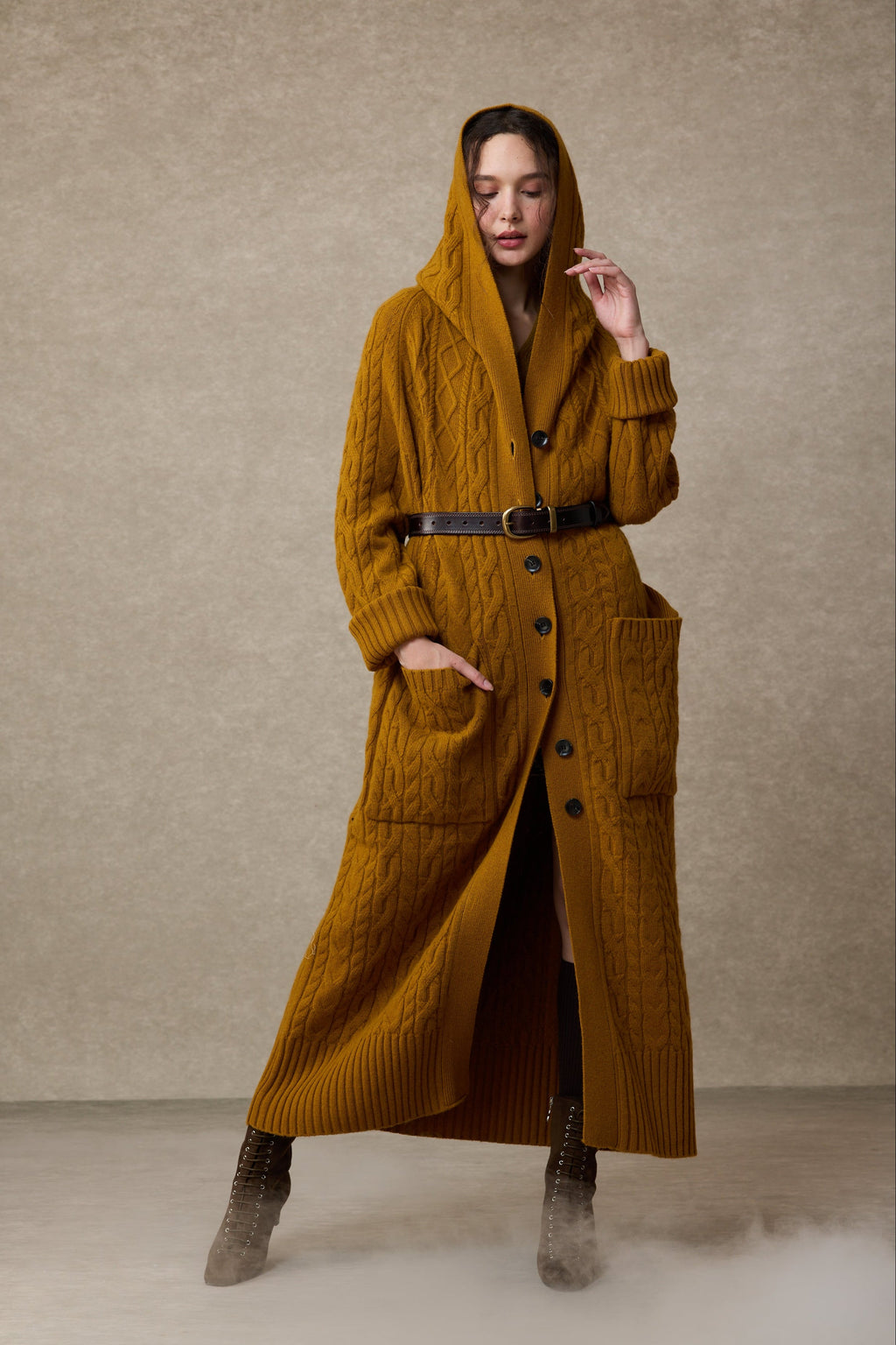 Hudson 15 | 100% wool hooded cardigan coat