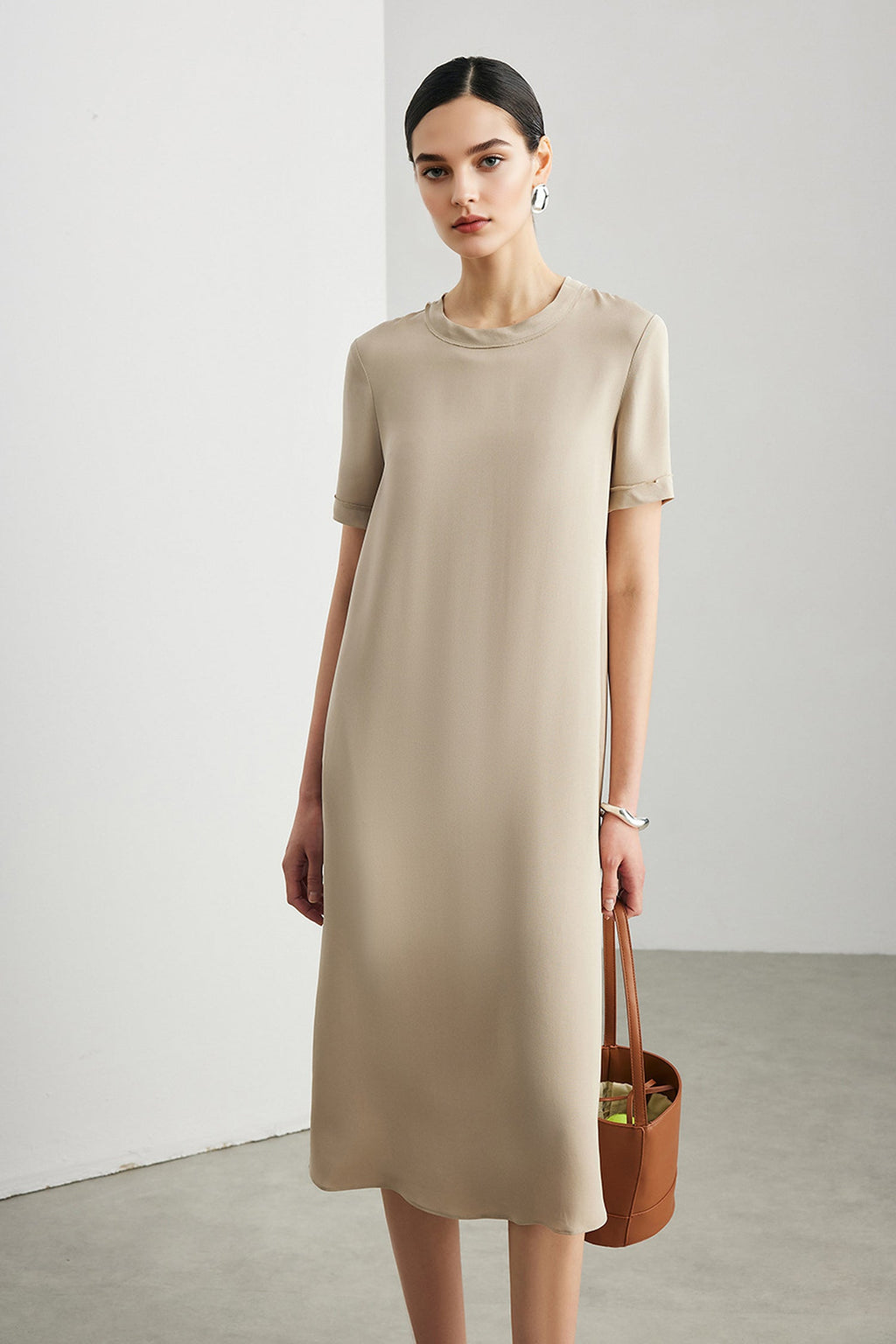 30 Momme Silk Crepe Short Sleeve Midi Dress