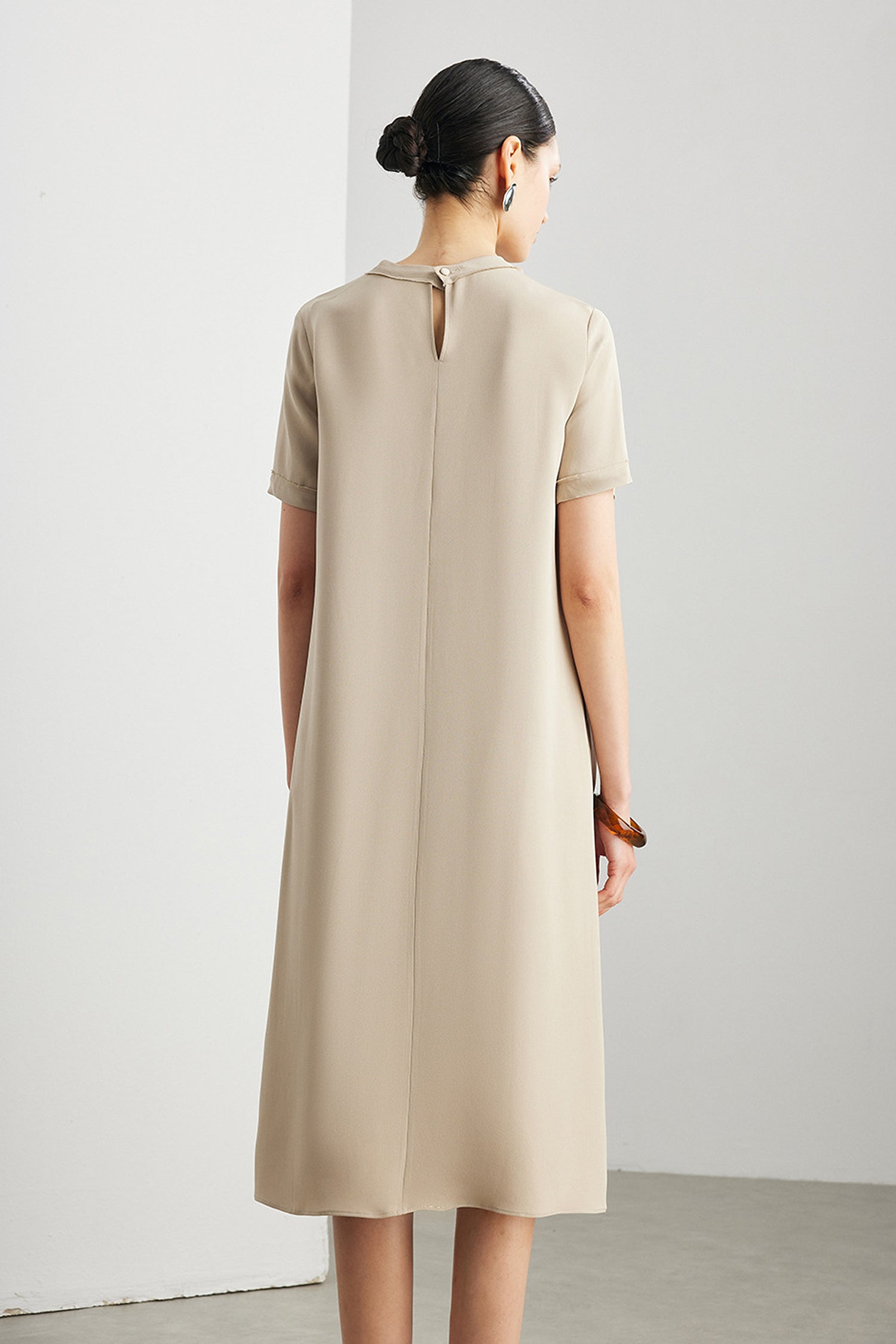 30 Momme Silk Crepe Short Sleeve Midi Dress